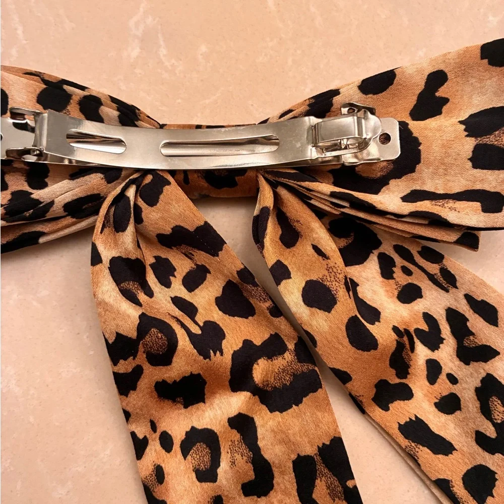 PacSun Leopard Print Hair Bow tie clip trendy viral